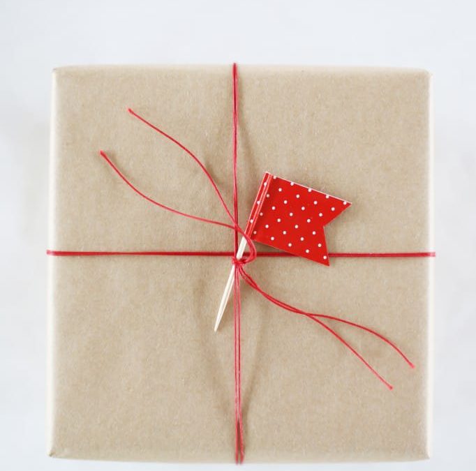 Pretty & Simple Christmas Gift Tie-Ons